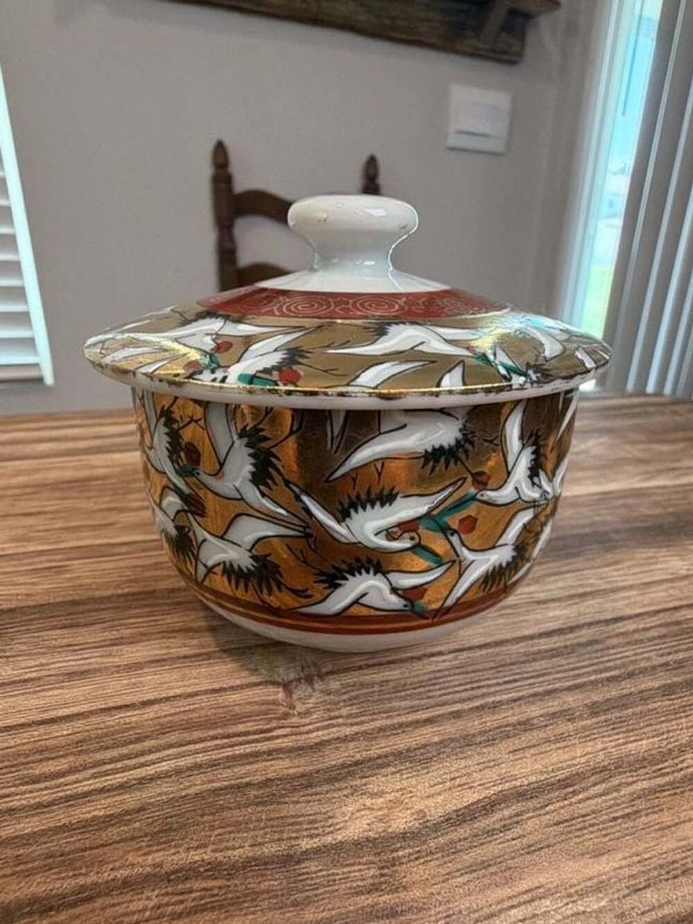 Kutani Japanese Porcelain Tea Cup and Lid Thousand Cranes Gold
